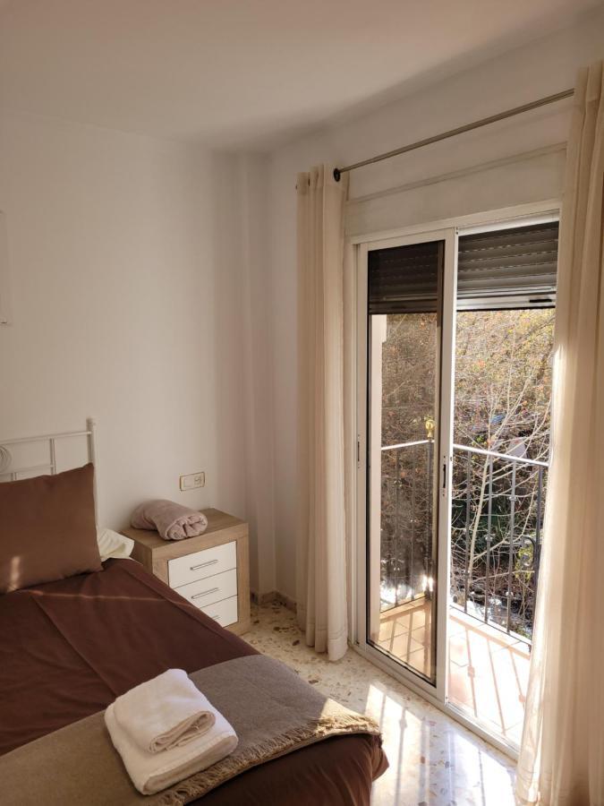 Apartamentos Pinos Genil Bagian luar foto