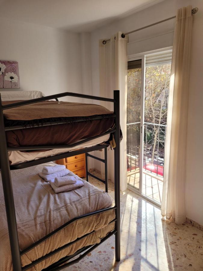 Apartamentos Pinos Genil Bagian luar foto